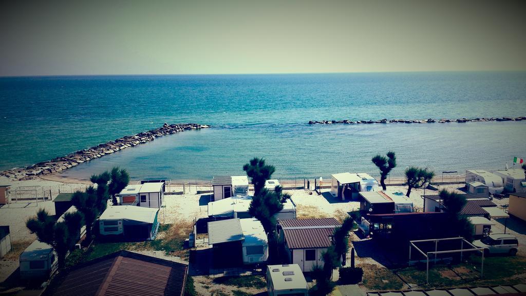 Camping Fano Bagian luar foto