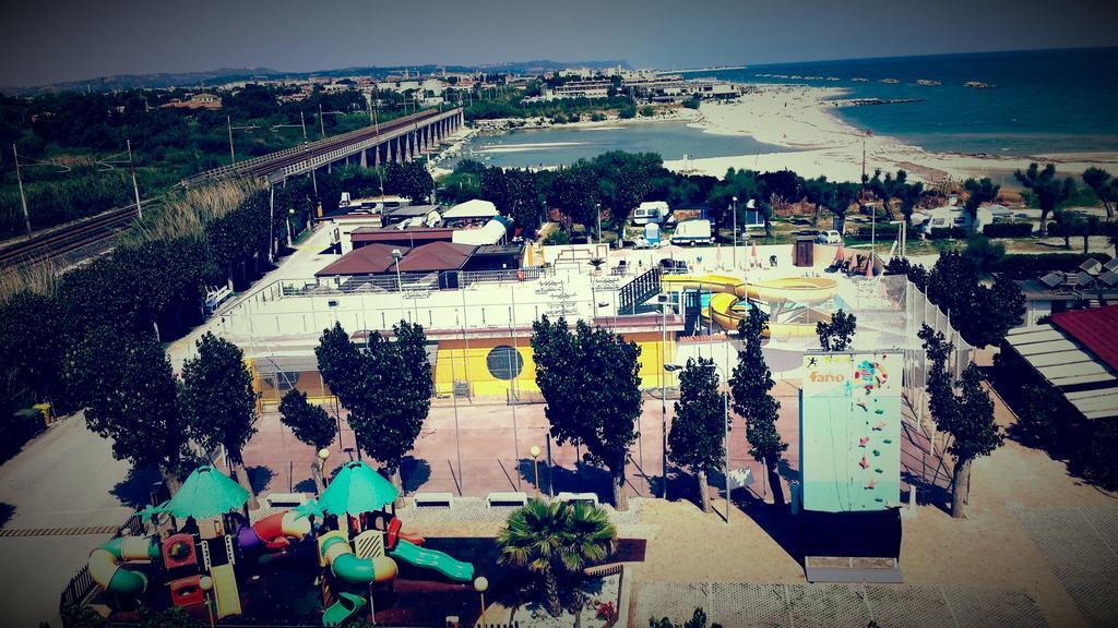 Camping Fano Bagian luar foto