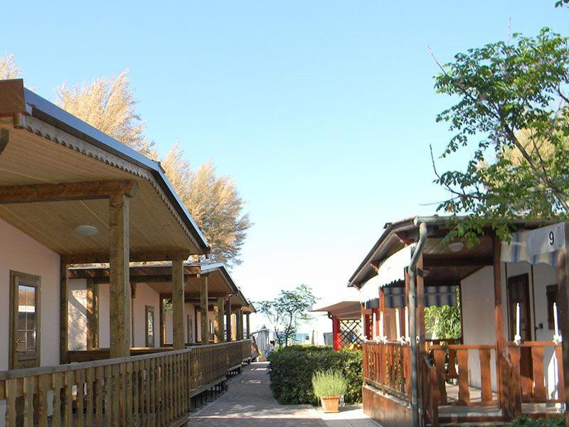 Camping Fano Bagian luar foto