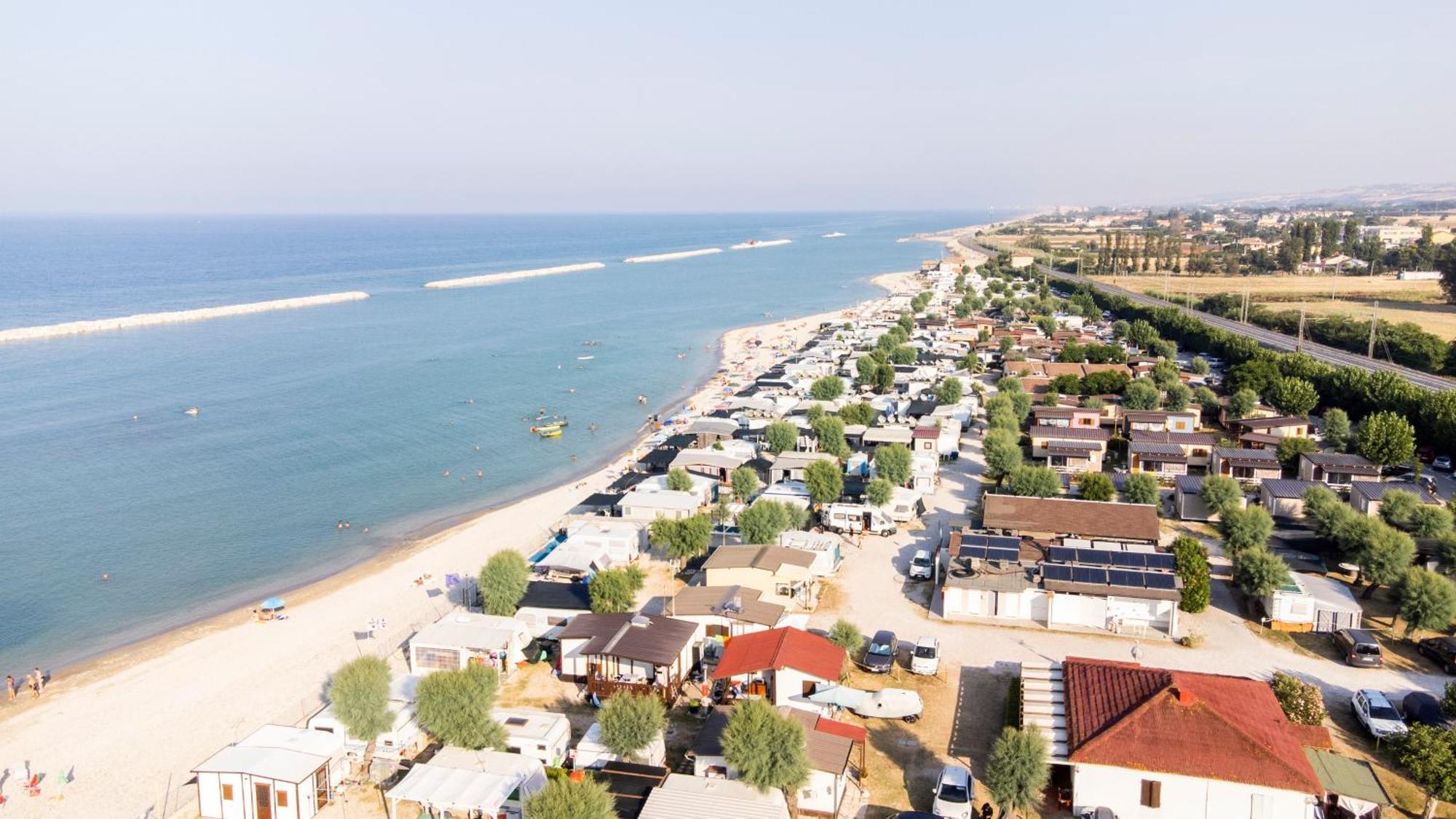 Camping Fano Bagian luar foto