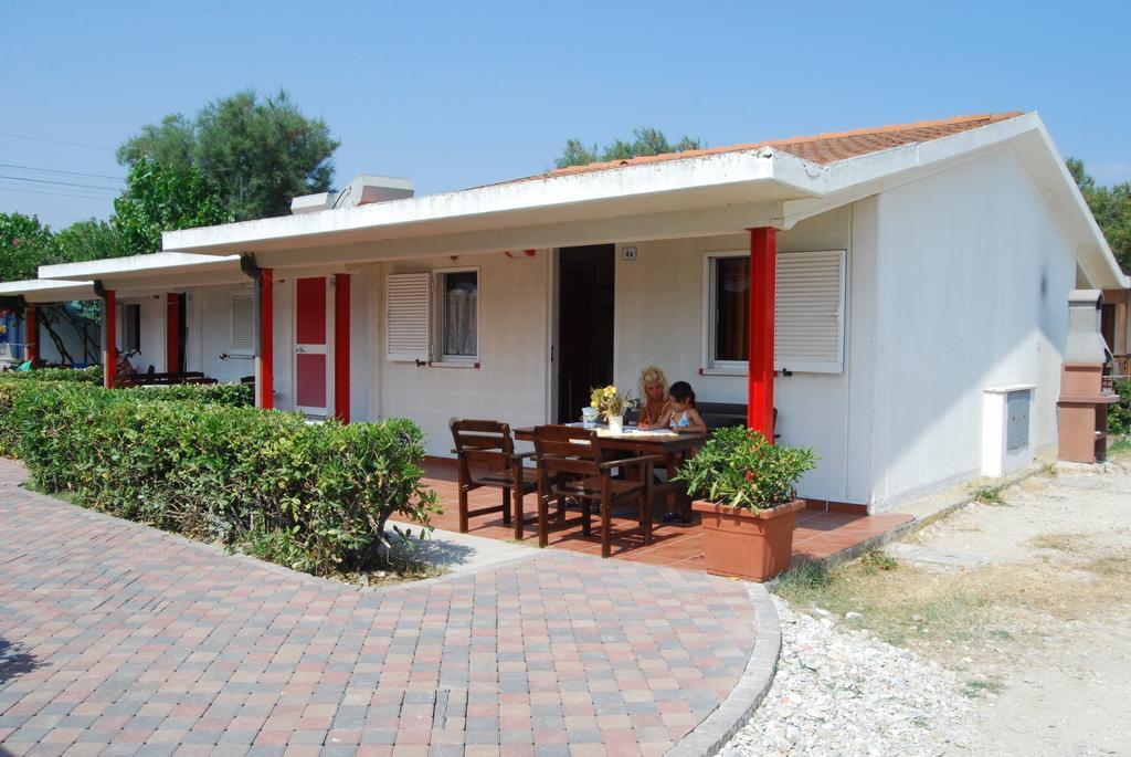 Camping Fano Bagian luar foto