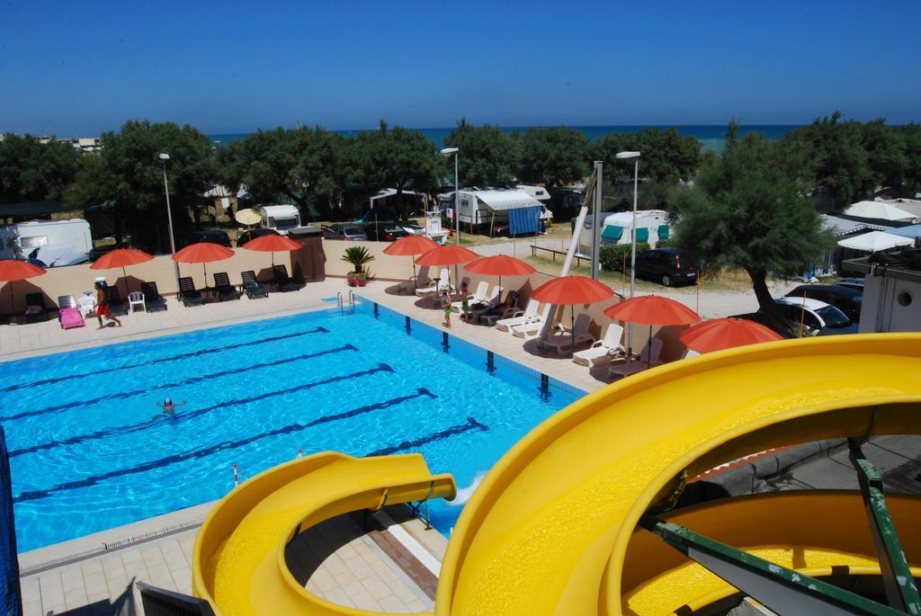 Camping Fano Bagian luar foto