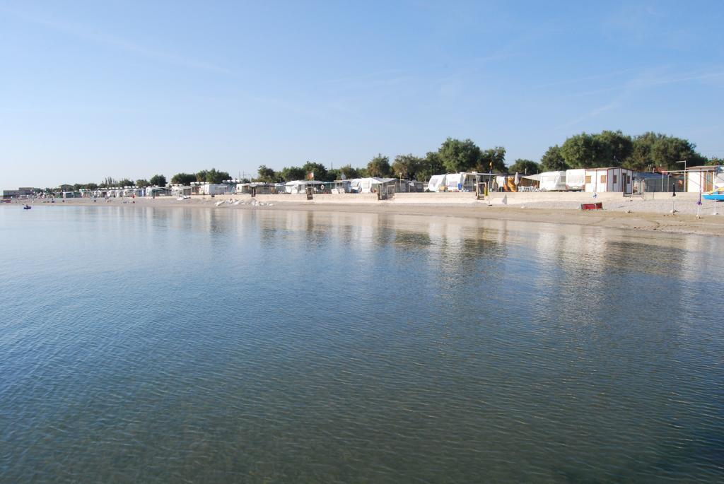 Camping Fano Bagian luar foto