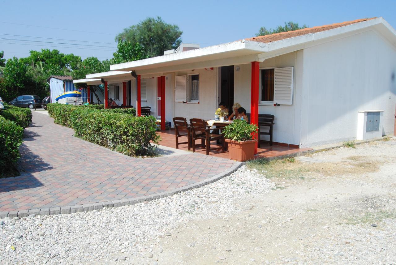 Camping Fano Bagian luar foto